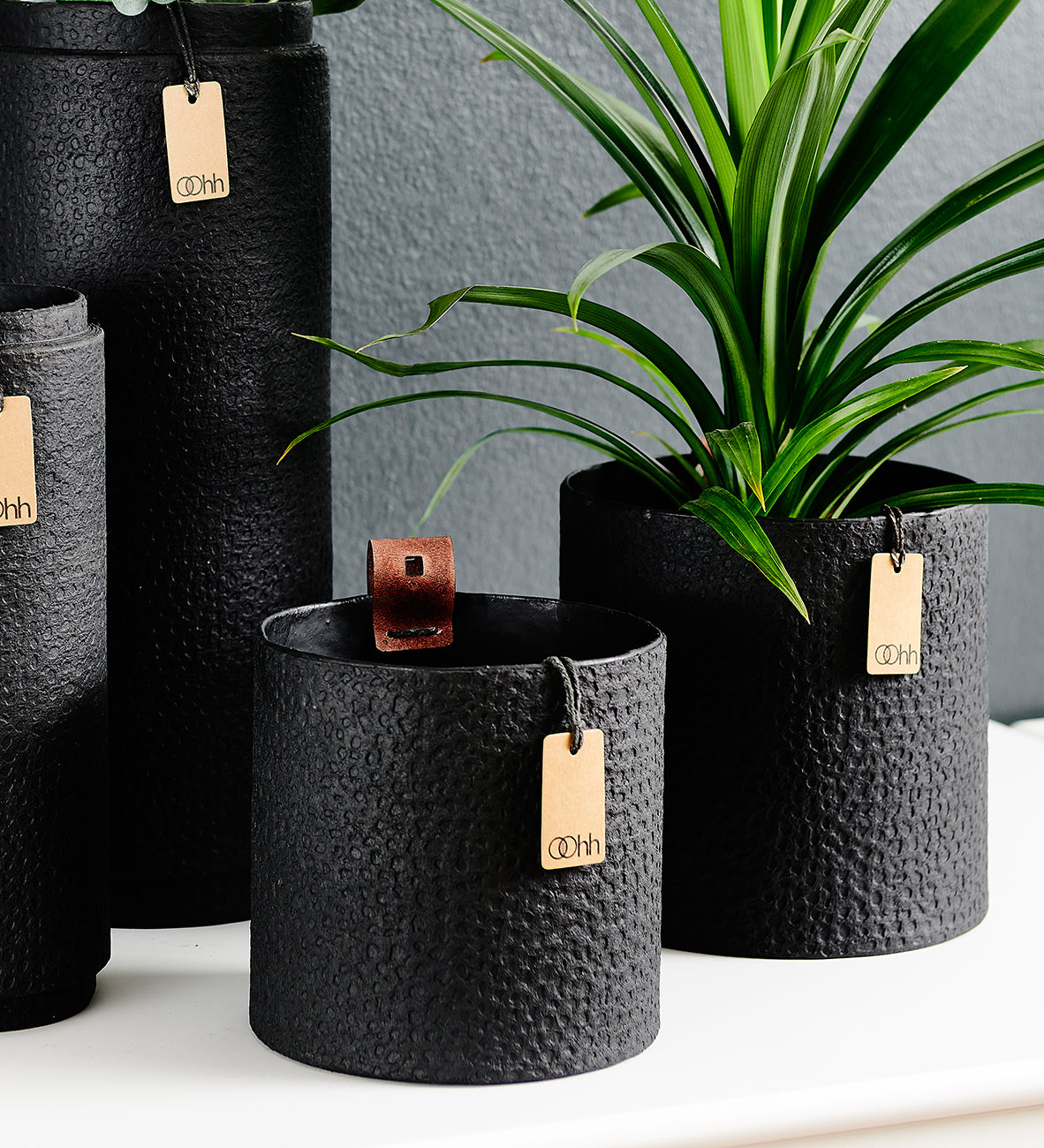 Madrid Cylinder Pot Black